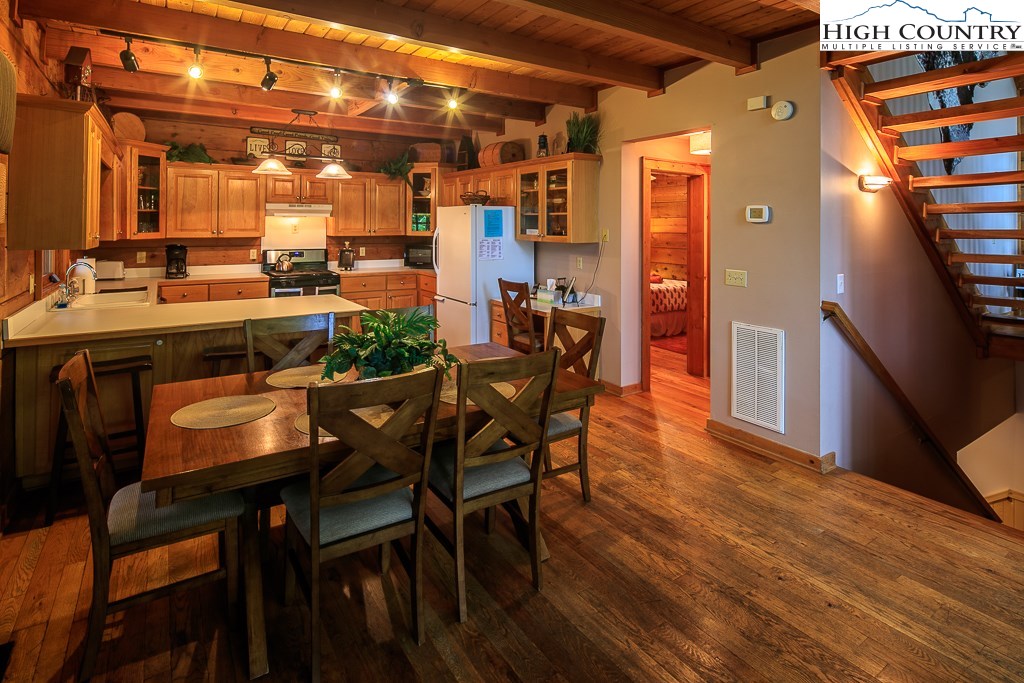 346 Grady Winkler Road Boone, NC 28607 - Photo 15 of 48