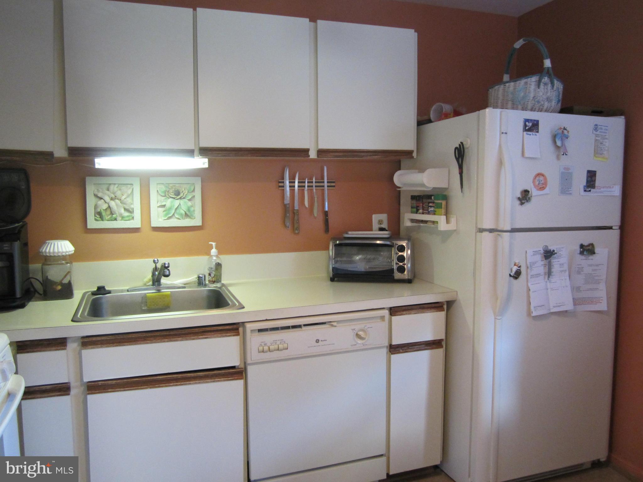 19040 Mills Choice Road, Unit 1 Gaithersburg, MD 20886 - Photo 11 of 30 Kitchen