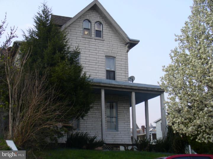 339 Spring Street Reading, PA 19601 - Photo 3 of 11 Gallery Image 3