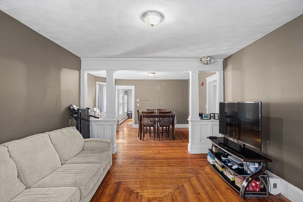 39 Myrtle Street Pawtucket, RI 02860 - Photo 6 of 42