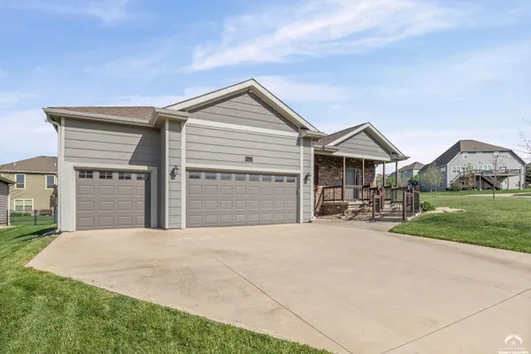 $605,000 | 338 Headwaters Drive, Lawrence, KS 66049