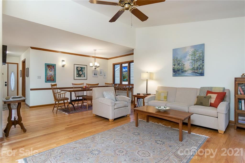 123 Beaver Ridge Road, Unit 123 Asheville, NC 28804 - Photo 13 of 41 Gallery Image 13