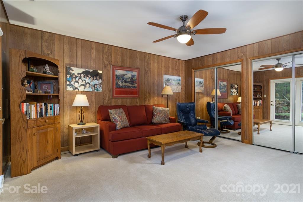 123 Beaver Ridge Road, Unit 123 Asheville, NC 28804 - Photo 24 of 41 Gallery Image 24