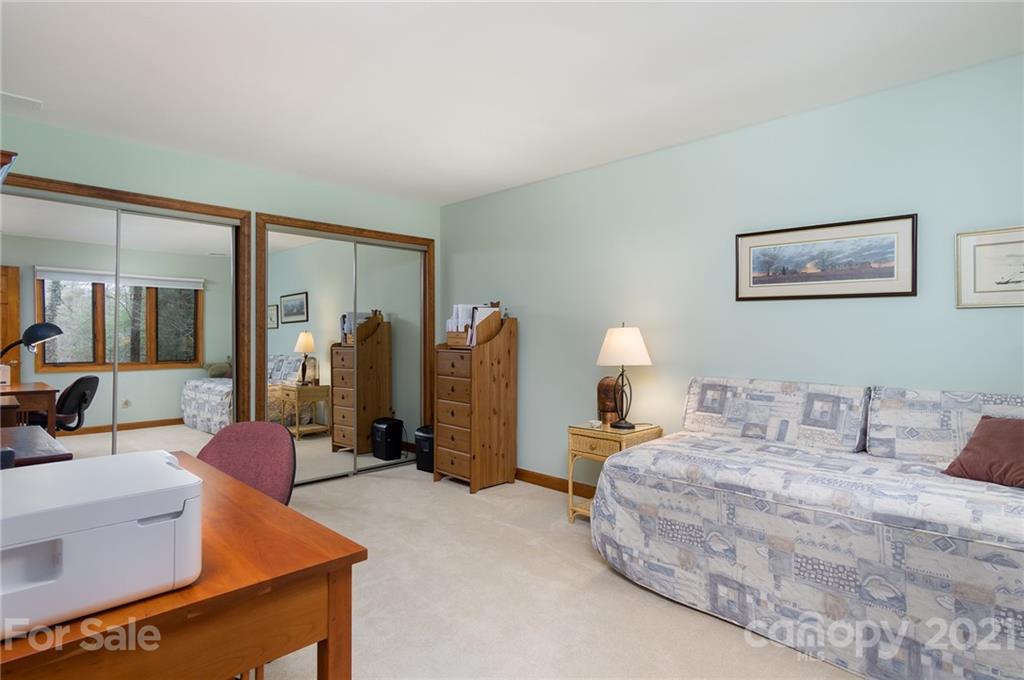 123 Beaver Ridge Road, Unit 123 Asheville, NC 28804 - Photo 26 of 41 Gallery Image 26