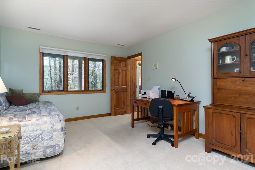 123 Beaver Ridge Road, Unit 123 Asheville, NC 28804 - Photo 30 of 41 Gallery Image 30