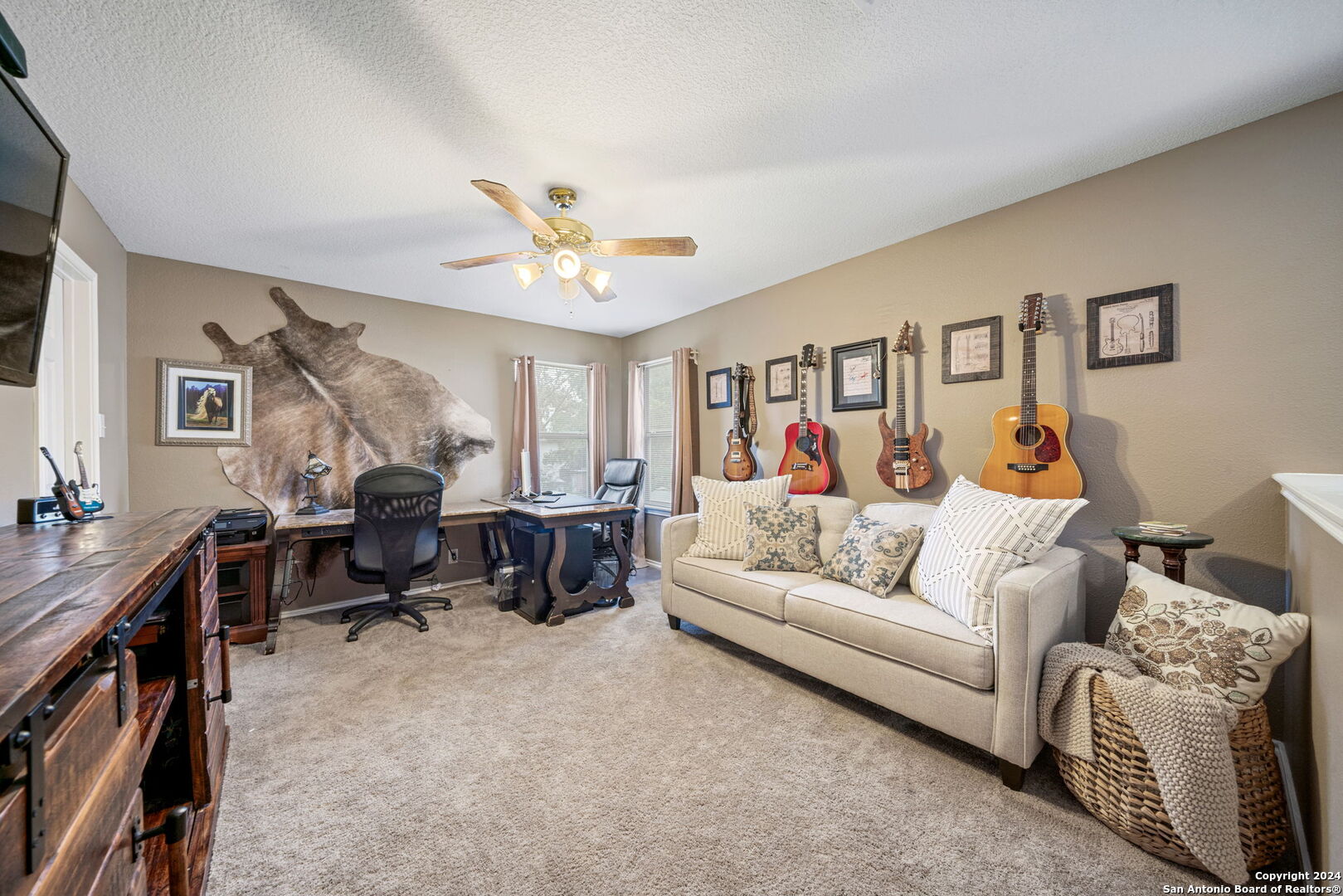 16323 Rangerider San Antonio, TX 78247 - Photo 28 of 36 a living room with furniture and a window