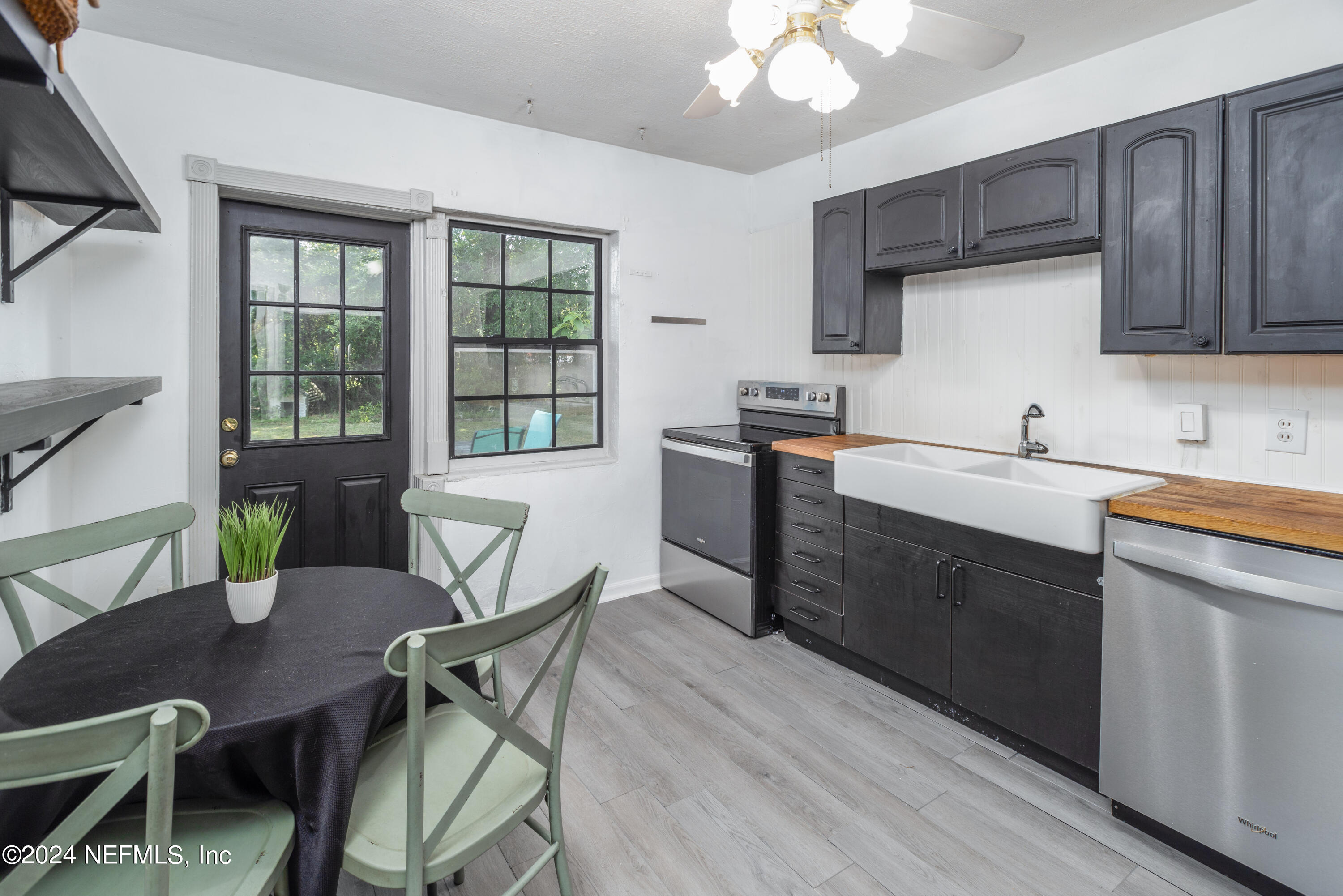 1922 Rugby Road Jacksonville, FL 32208 - Photo 3 of 19 Kitchen