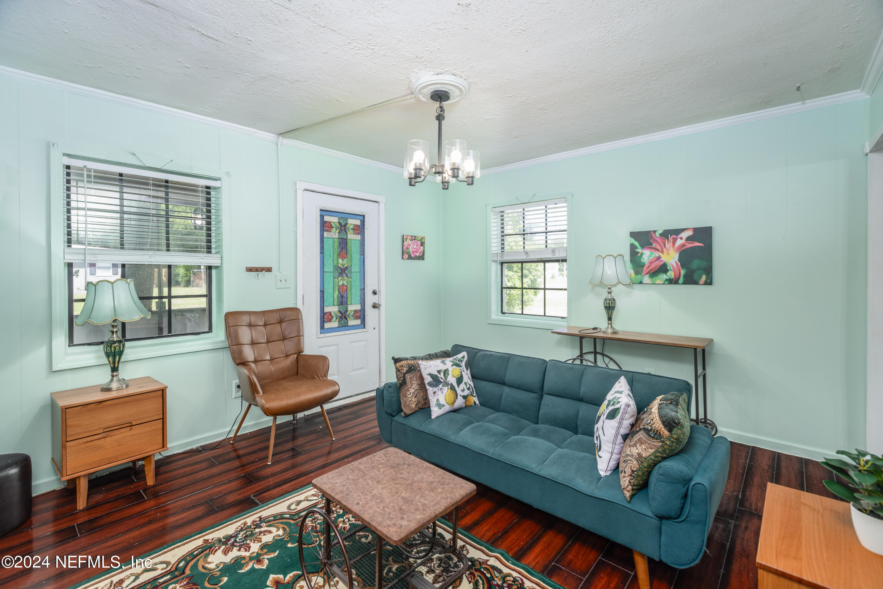 1922 Rugby Road Jacksonville, FL 32208 - Photo 7 of 19 1922 Rugby- Living Room