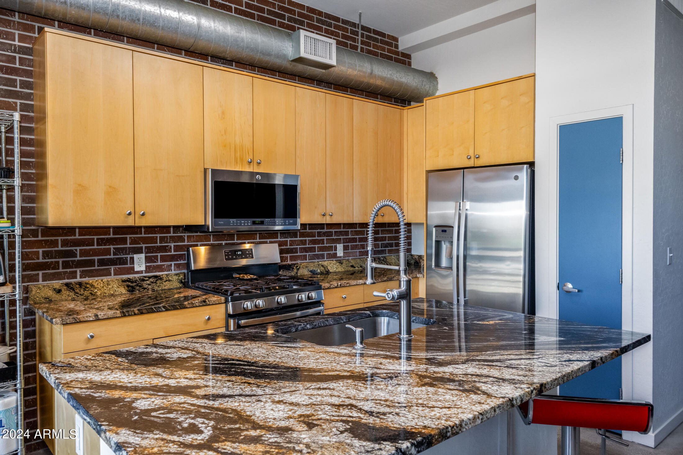 914 East Osborn Road, Unit 212 Phoenix, AZ 85014 - Photo 18 of 32 914 E Osborn Rd Unit 212-17