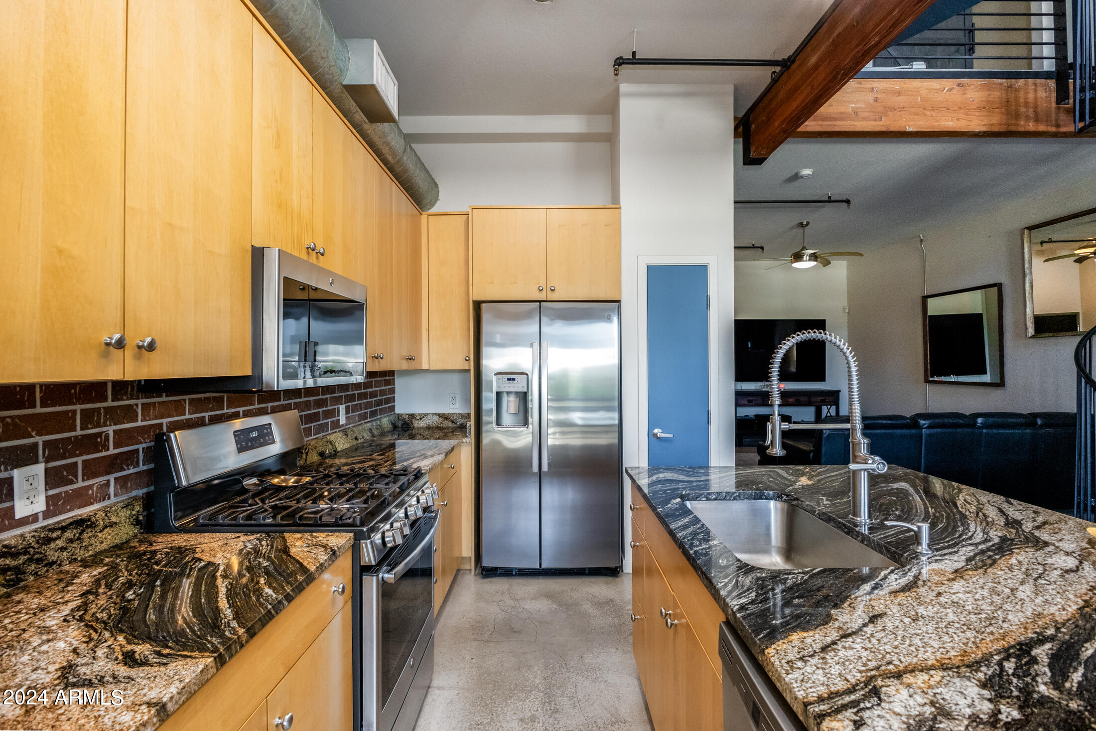 914 East Osborn Road, Unit 212 Phoenix, AZ 85014 - Photo 19 of 32 914 E Osborn Rd Unit 212-18