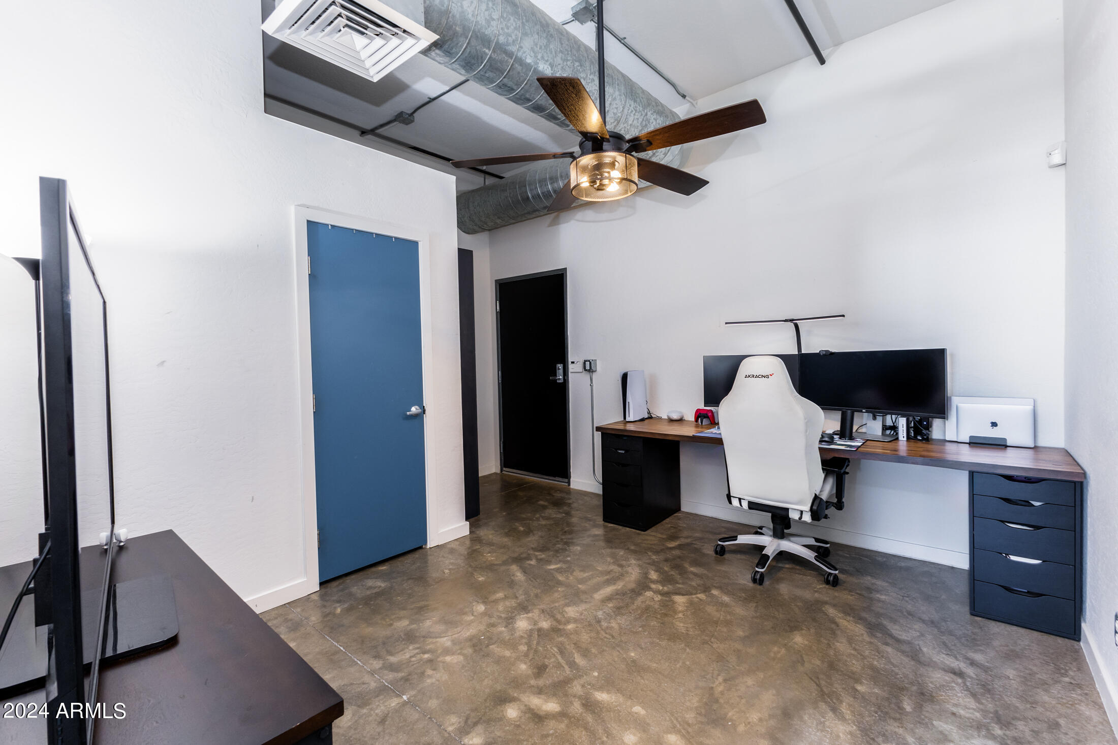 914 East Osborn Road, Unit 212 Phoenix, AZ 85014 - Photo 25 of 32 Bedroom 2