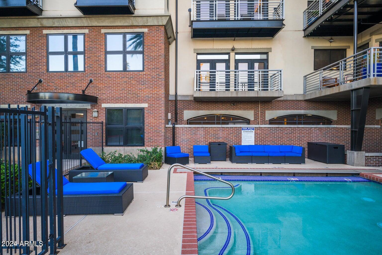 914 East Osborn Road, Unit 212 Phoenix, AZ 85014 - Photo 28 of 32 Artisan Loft Pool