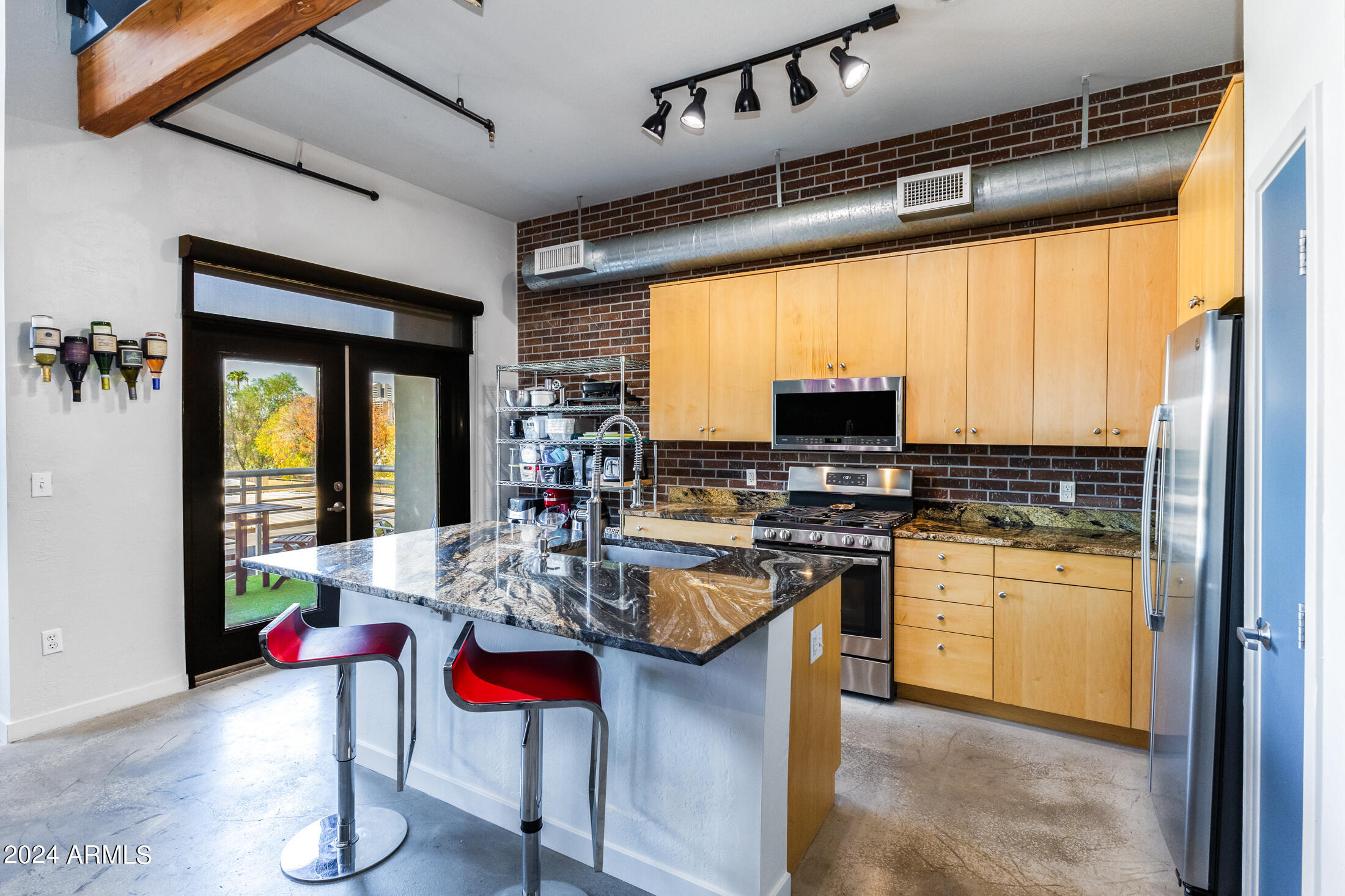 914 East Osborn Road, Unit 212 Phoenix, AZ 85014 - Photo 9 of 32 914 E Osborn Rd Unit 212-6