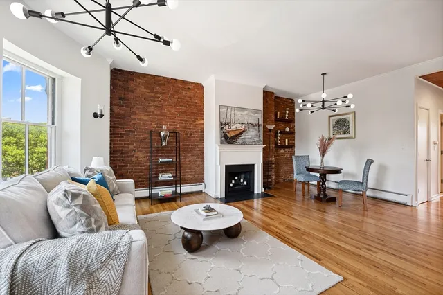$825,000 | 1 Worcester Square, Unit 4, Boston, MA 02118