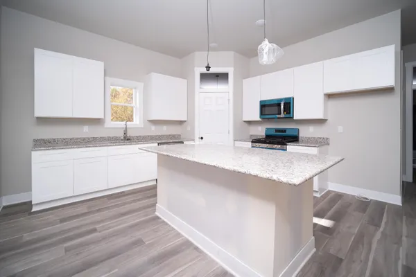$374,900 | 819 Kenai Court, Roscoe, IL 61073
