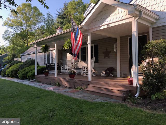 419 Ellisdale Road Chesterfield, NJ 08515 - Photo 2 of 39 Front porch