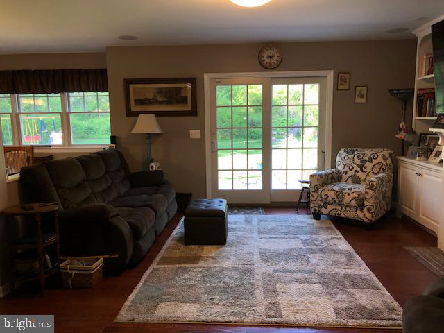 419 Ellisdale Road Chesterfield, NJ 08515 - Photo 13 of 39 Family Room