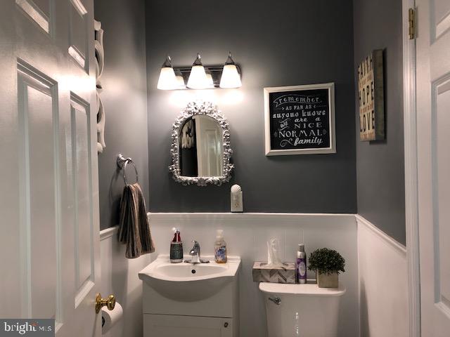419 Ellisdale Road Chesterfield, NJ 08515 - Photo 19 of 39 Half Bath