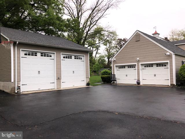 419 Ellisdale Road Chesterfield, NJ 08515 - Photo 29 of 39 Garage Spaces