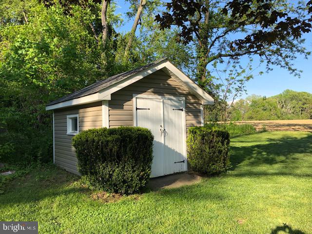419 Ellisdale Road Chesterfield, NJ 08515 - Photo 31 of 39 Shed