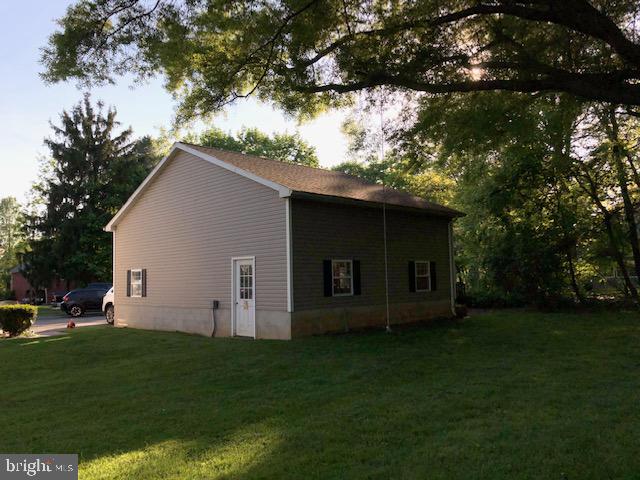 419 Ellisdale Road Chesterfield, NJ 08515 - Photo 32 of 39 Detached Garage