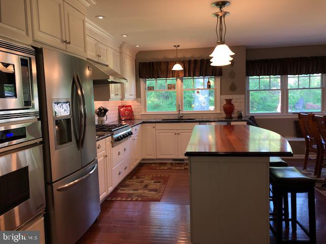 419 Ellisdale Road Chesterfield, NJ 08515 - Photo 5 of 39 Kitchen