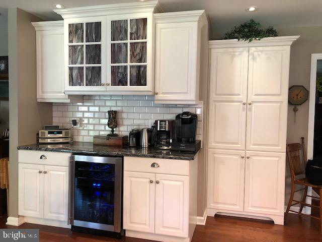 419 Ellisdale Road Chesterfield, NJ 08515 - Photo 6 of 39 Kitchen