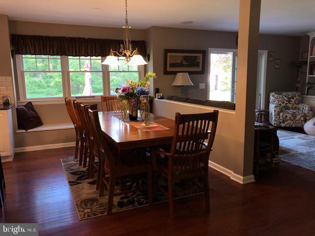 419 Ellisdale Road Chesterfield, NJ 08515 - Photo 10 of 39 Dining Room