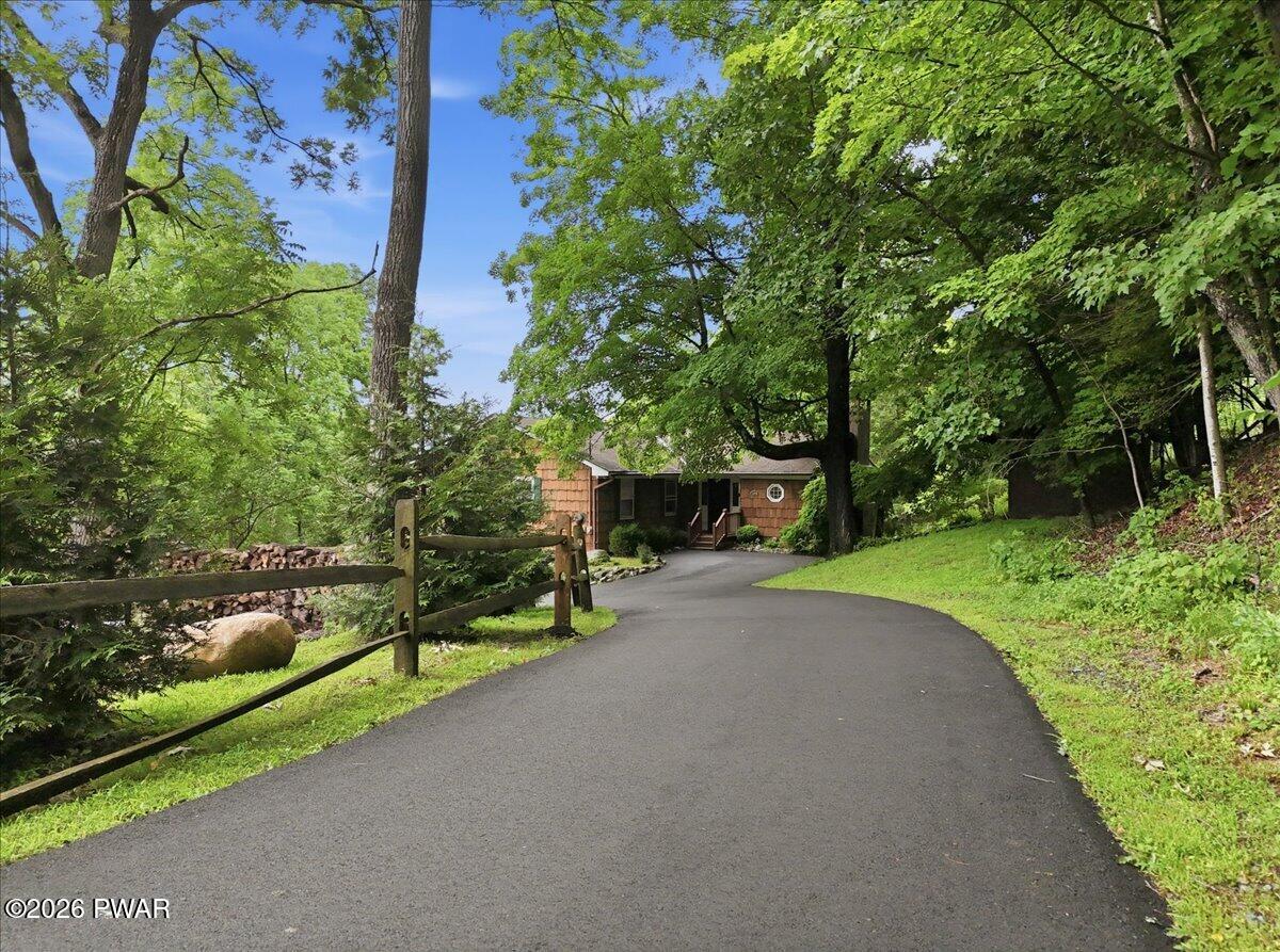 106 Chippy Cole Road Milford, PA 18337 - Photo 4 of 87