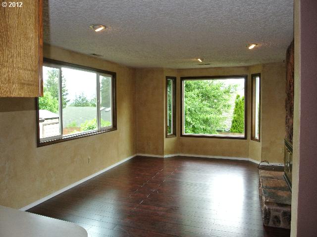 3036 Northwest Kent Street Camas, WA 98607 - Photo 4 of 10 Gallery Image 4