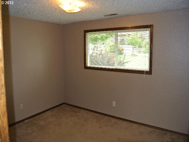 3036 Northwest Kent Street Camas, WA 98607 - Photo 8 of 10 Gallery Image 8
