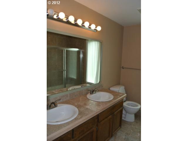 3036 Northwest Kent Street Camas, WA 98607 - Photo 9 of 10 Gallery Image 9