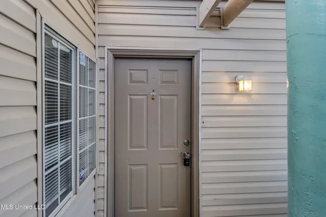 $1,600 | 245 Mc Donnell Avenue, Unit 221, Biloxi, MS 39531