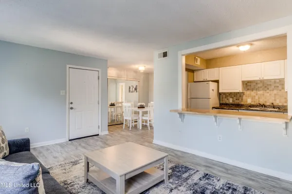 $1,595 | 245 Mc Donnell Avenue, Unit 221, Biloxi, MS 39531