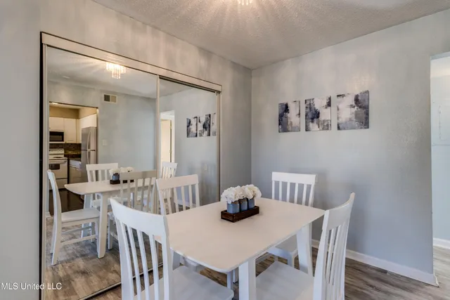 $1,600 | 245 Mc Donnell Avenue, Unit 221, Biloxi, MS 39531