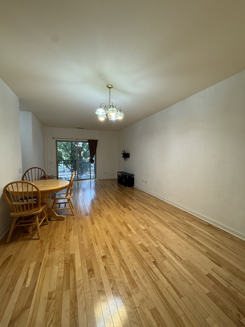 1155 West Roosevelt Road, Unit 204 Chicago, IL 60608 - Photo 2 of 13