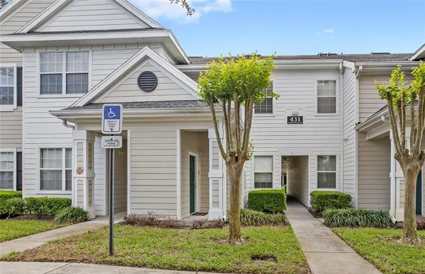 $319,900 | 431 Southern Pecan Circle, Unit 201, Winter Garden, FL 34787