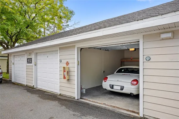 $319,900 | 431 Southern Pecan Circle, Unit 201, Winter Garden, FL 34787