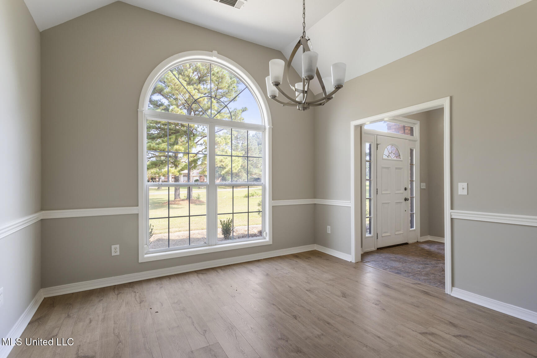 104 Rocking Chair Road Canton, MS 39046 - Photo 3 of 38 104 Rocking Chair-5