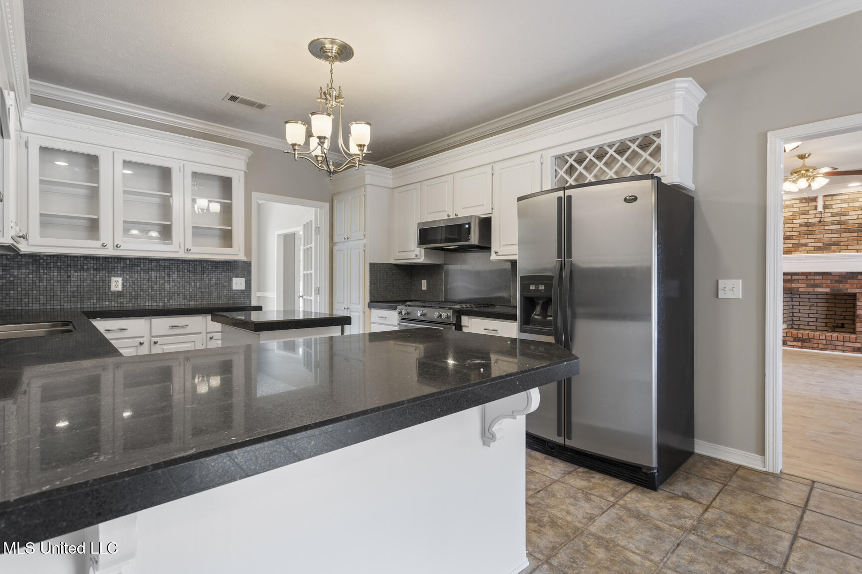 104 Rocking Chair Road Canton, MS 39046 - Photo 5 of 38 104 Rocking Chair-7