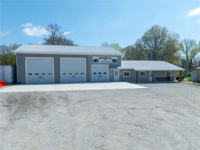 $375,000 | 1744 Oklahoma Avenue, Trenton, MO 64683