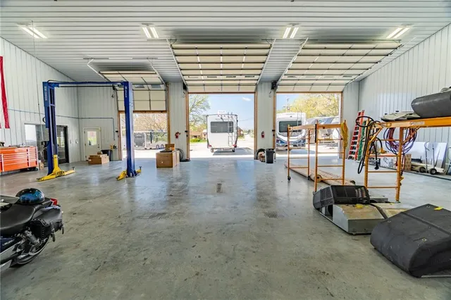 $375,000 | 1744 Oklahoma Avenue, Trenton, MO 64683