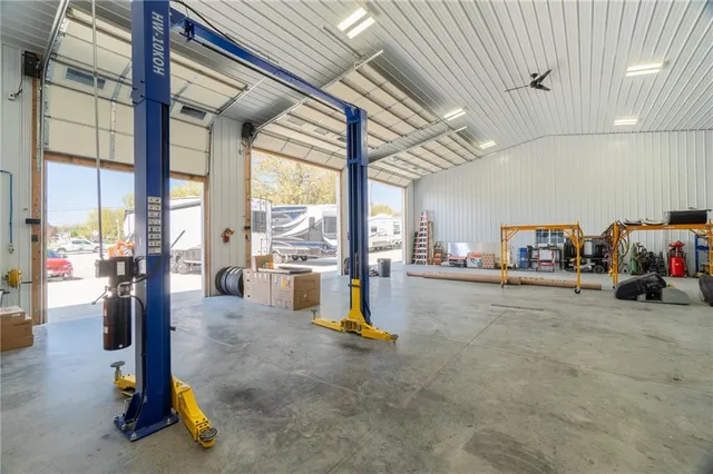 $375,000 | 1744 Oklahoma Avenue, Trenton, MO 64683