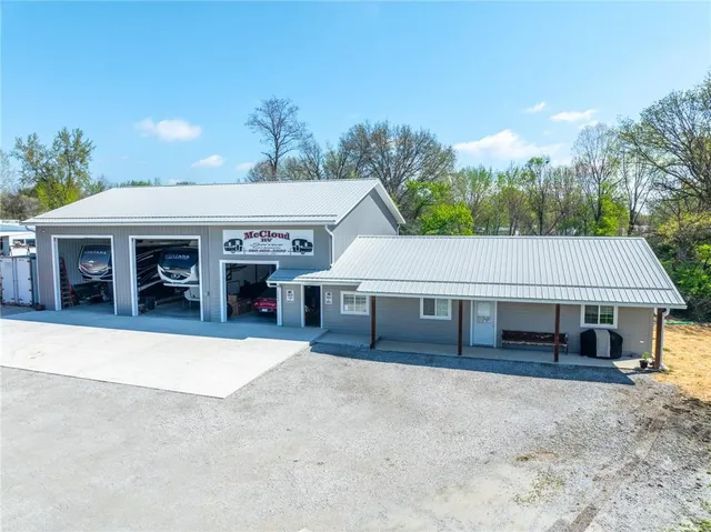 $375,000 | 1744 Oklahoma Avenue, Trenton, MO 64683