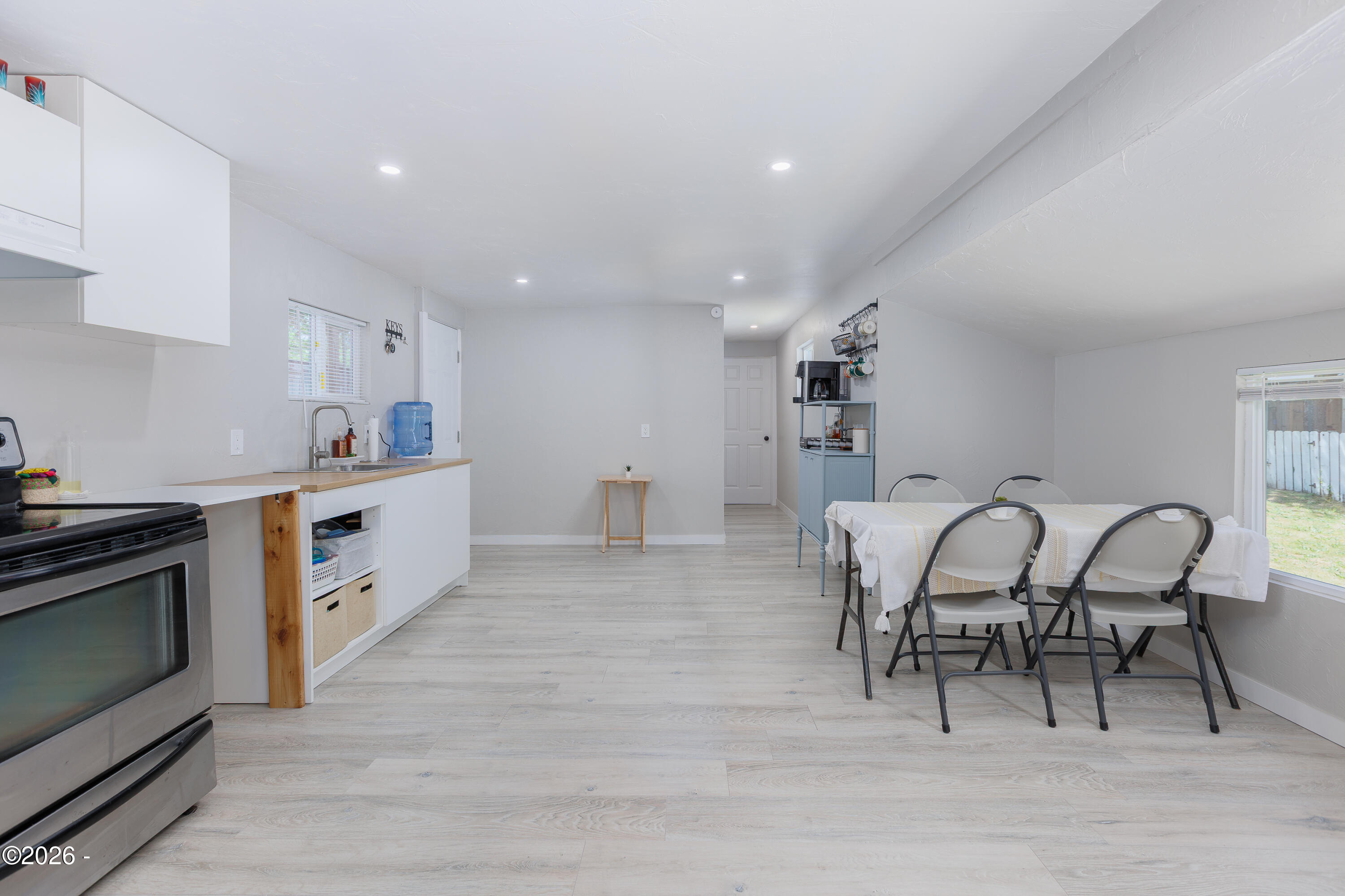 724 Southwest Ferry Avenue Siletz, OR 97380 - Photo 6 of 23 Kitchen/Dining/Living