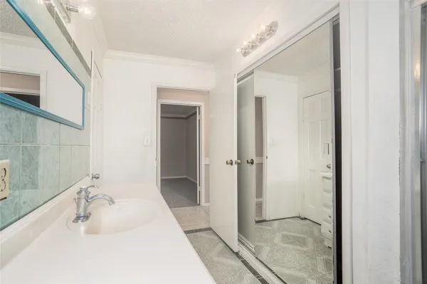$1,800 | 16900 Wellborne Road, Pearland, TX 77584