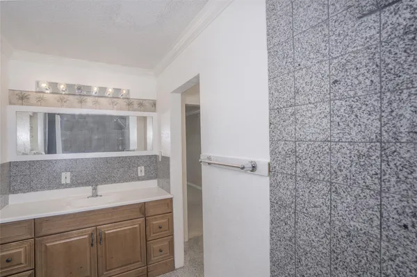 $1,800 | 16900 Wellborne Road, Pearland, TX 77584