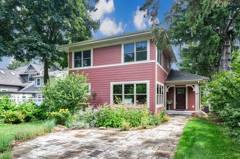 $1,798,000 | W352N6080 Bauers Lane, Oconomowoc, WI 53066