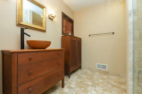 $1,798,000 | W352N6080 Bauers Lane, Oconomowoc, WI 53066