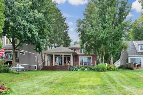 $1,798,000 | W352N6080 Bauers Lane, Oconomowoc, WI 53066